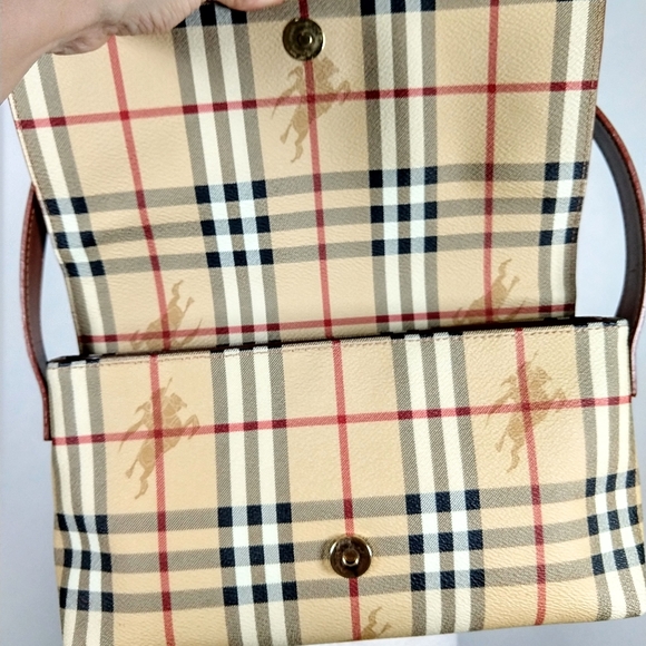 Burberry Haymarket check long flap bag FIRM - Picture 4 of 16